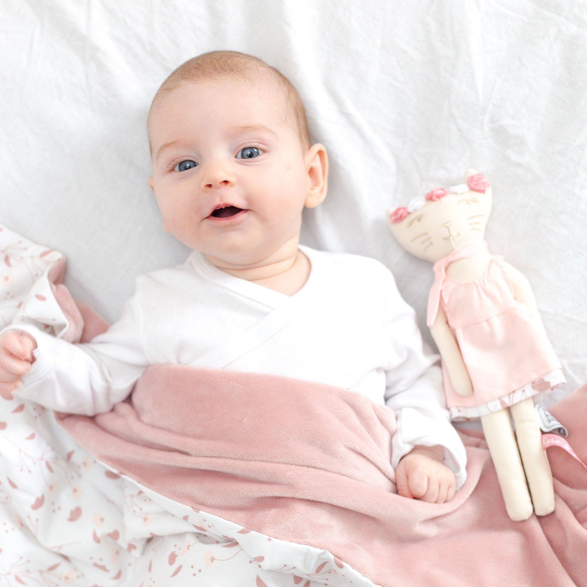 Plaid Bebe Fille Rose Lili Couverture Bebe Fille En Coton Bio Rose